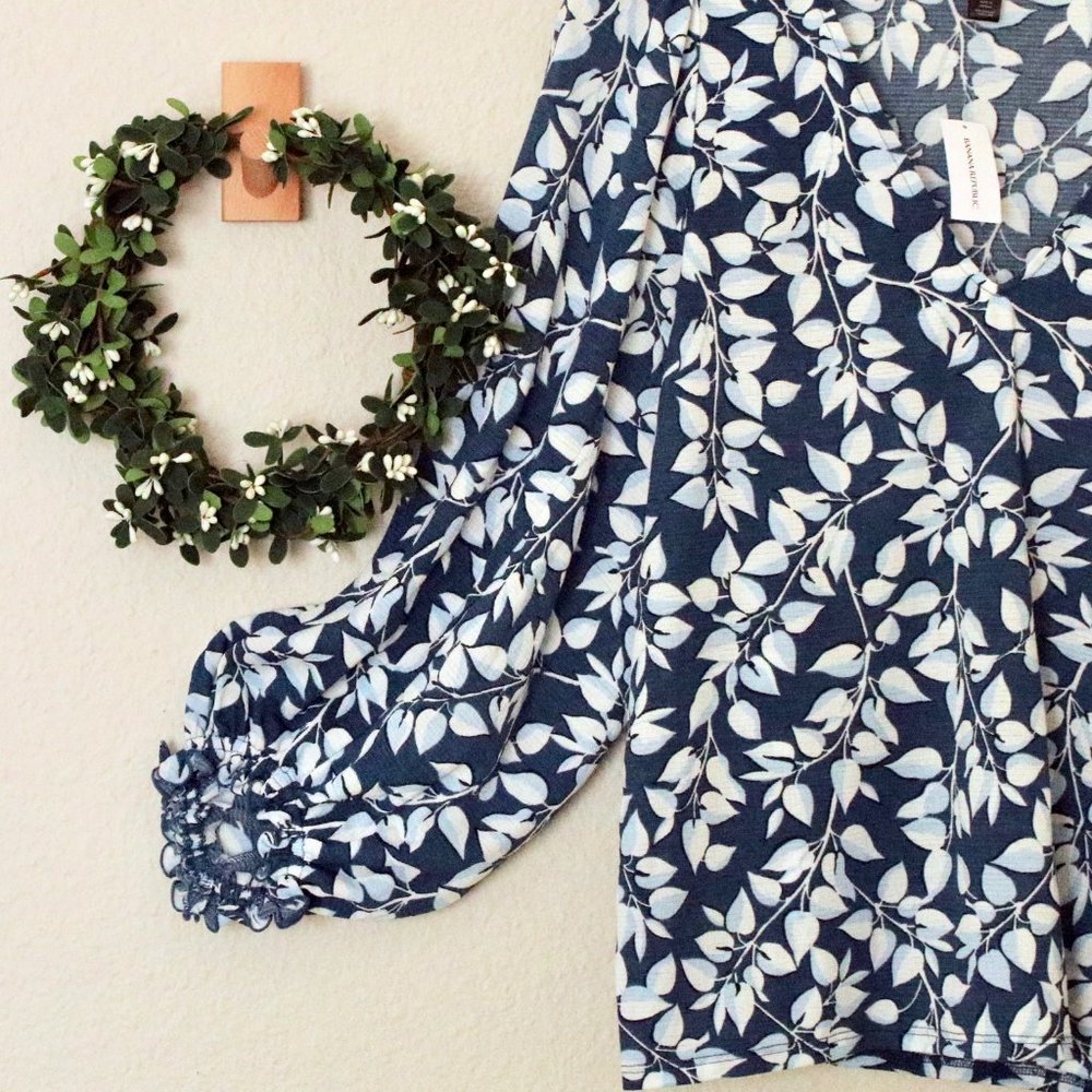 Banana Republic Blue Crinkle Blouson-Sleeve Top